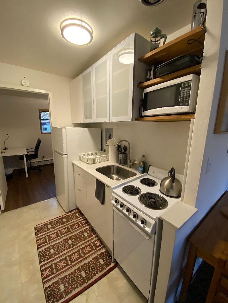 Unit 16 kitchen