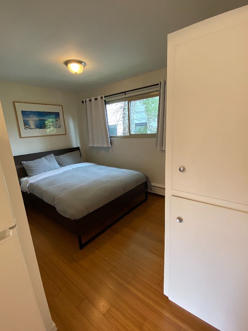 Unit 20 bedroom