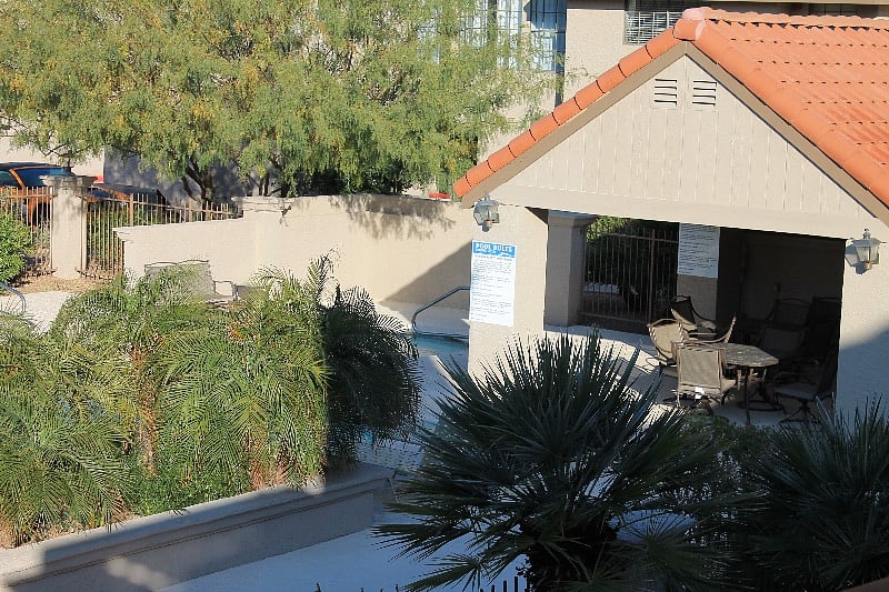 Lounge area at the pool 