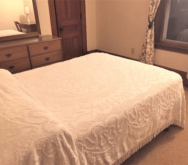 Northwest bedroom - full.