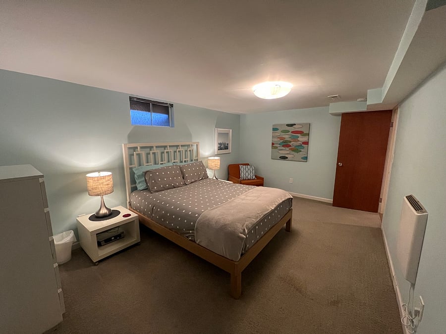 Extra large primary bedroom