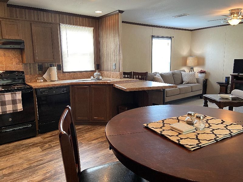 Furnished Finder property 244033_1 photo 5