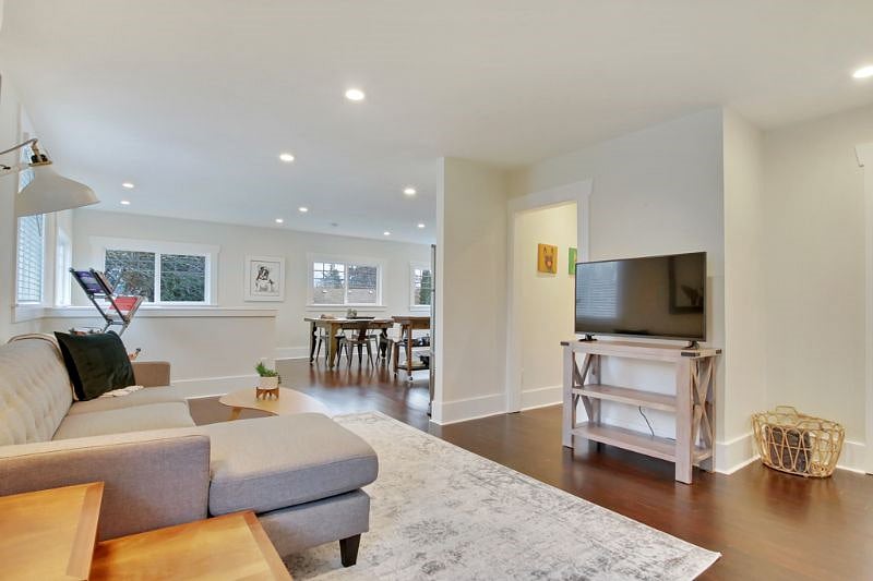 Furnished Finder property 244113_1 photo 3