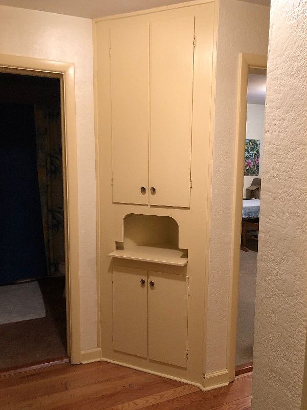 Sweet built in cabinets in the hallway.