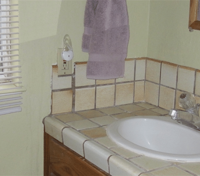 Bathroom vanity