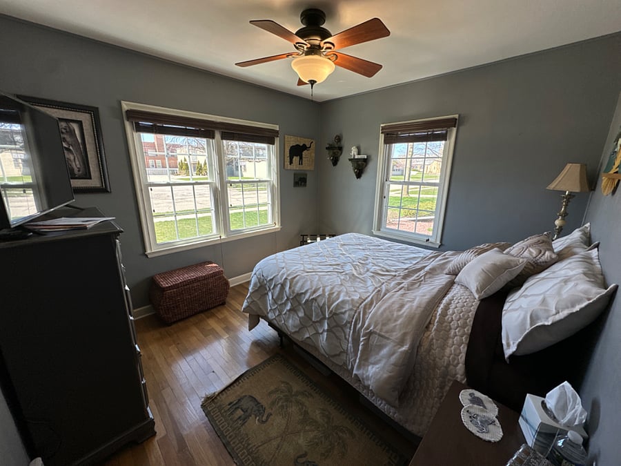 Queen Bed, First Floor