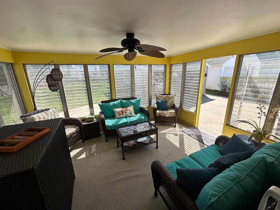 Three season room