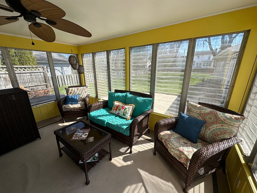 Three season room