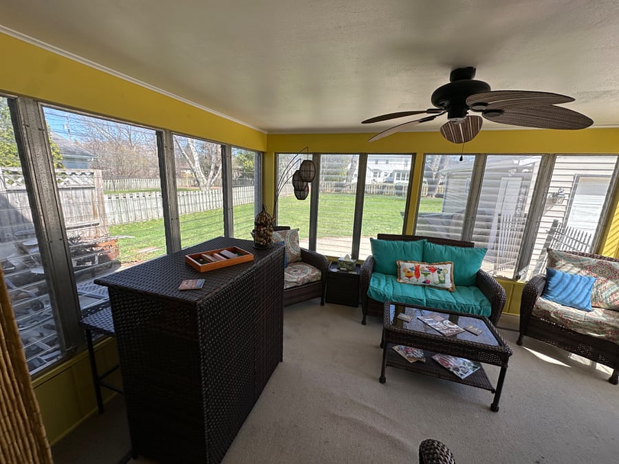 Three season room