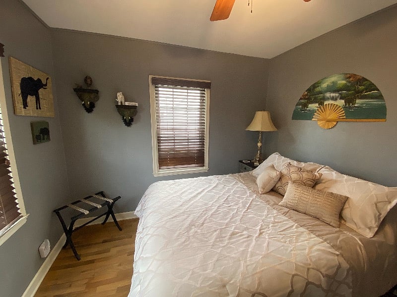 Queen Bed, First Floor