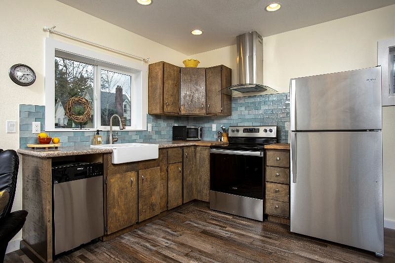 Furnished Finder property 245677_1 photo 8