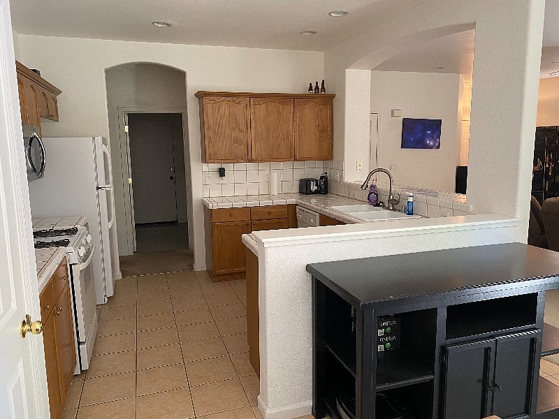 Kitchen
Fridge, oven, stove, dishwasher, pantry, coffee maker, dishes, glasses, and cooking and eating utensils for your use.