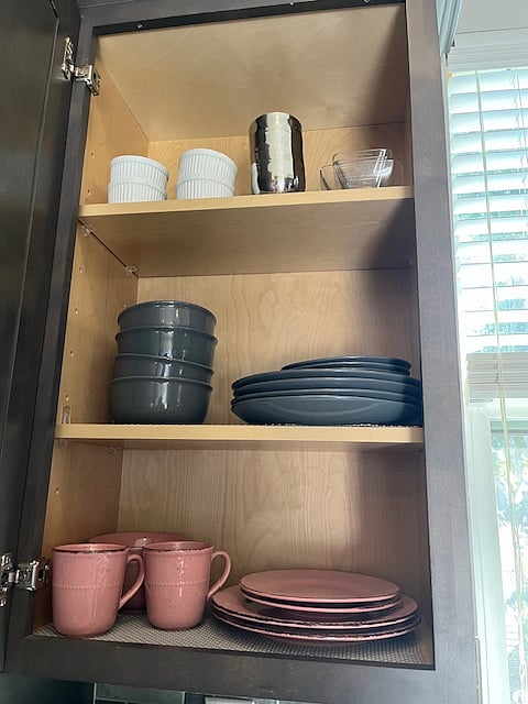 Additional gray dishes