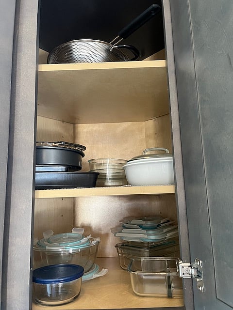 Baking dishes and food containers