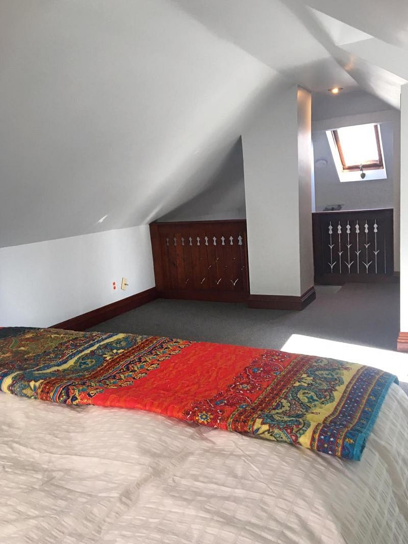 Upstairs loft bedroom
