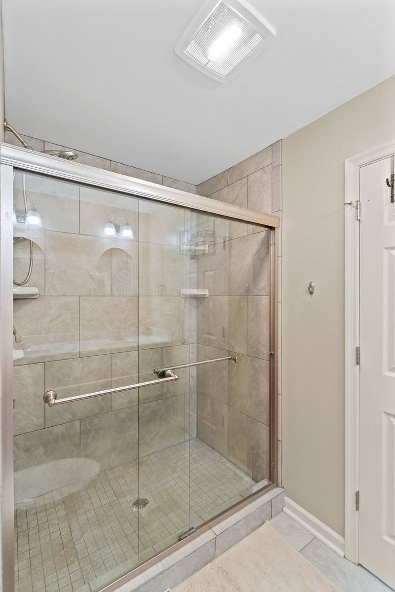 Furnished Finder property 246630_2 photo 17