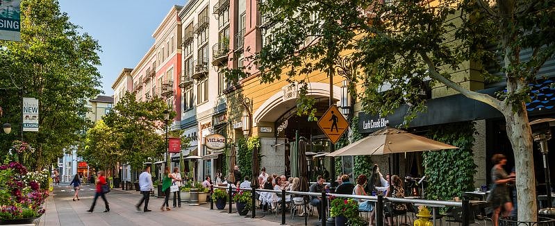 Quick drive to Santana Row, Los Gatos Downtown, and Campbell Downtown
