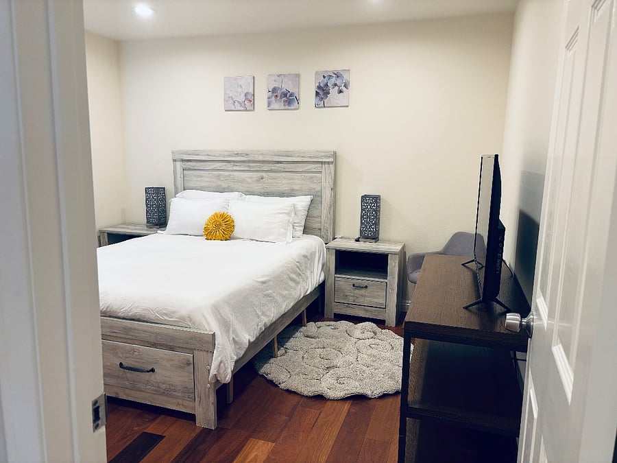 These are the new furniture that replaced one of the bedroom furnitures. Photos will be updated.