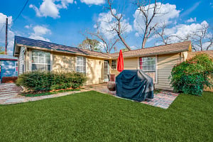 Private patio behind guest house