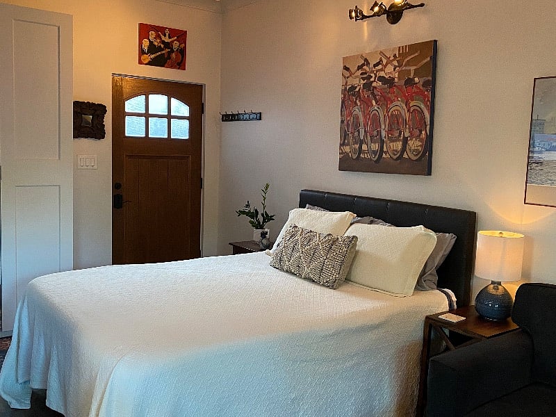 Queen size bed