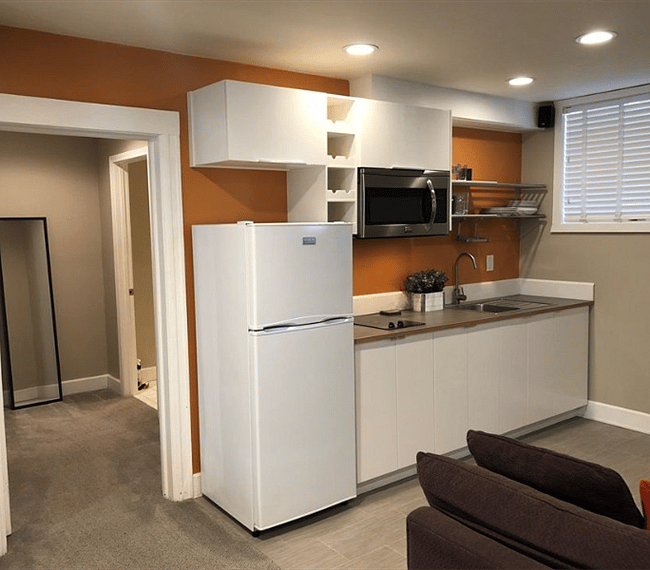 View to kitchen and bathroom