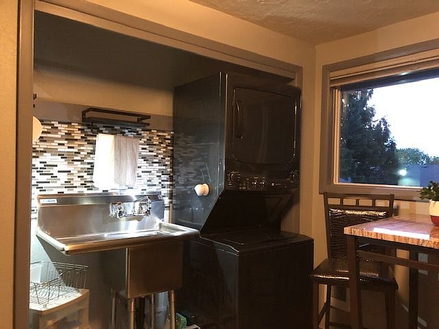 Furnished Finder property 247497_1 photo 9