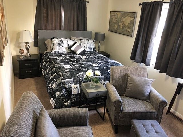 Capture The Charm, Love The Space, Live The Location