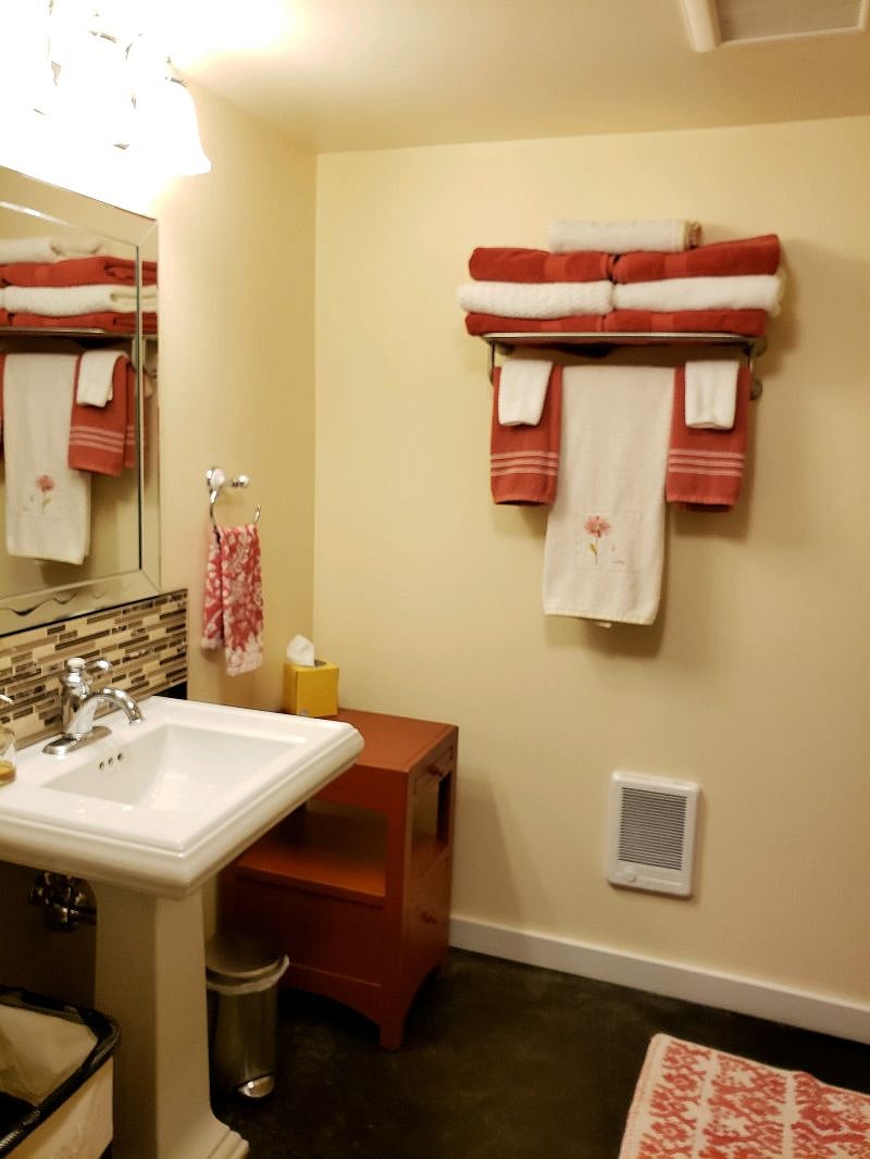 Extra towel storage on racks