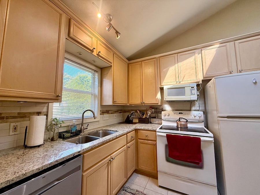 Furnished Finder property 248000_1 photo 6