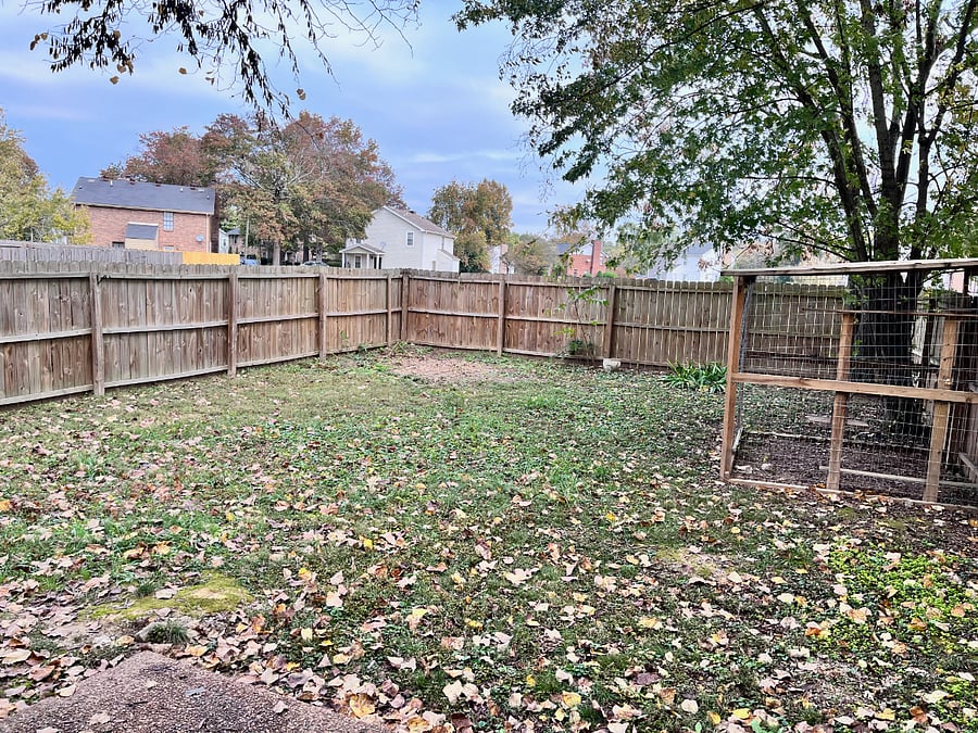 Huge, fully fenced back yard!