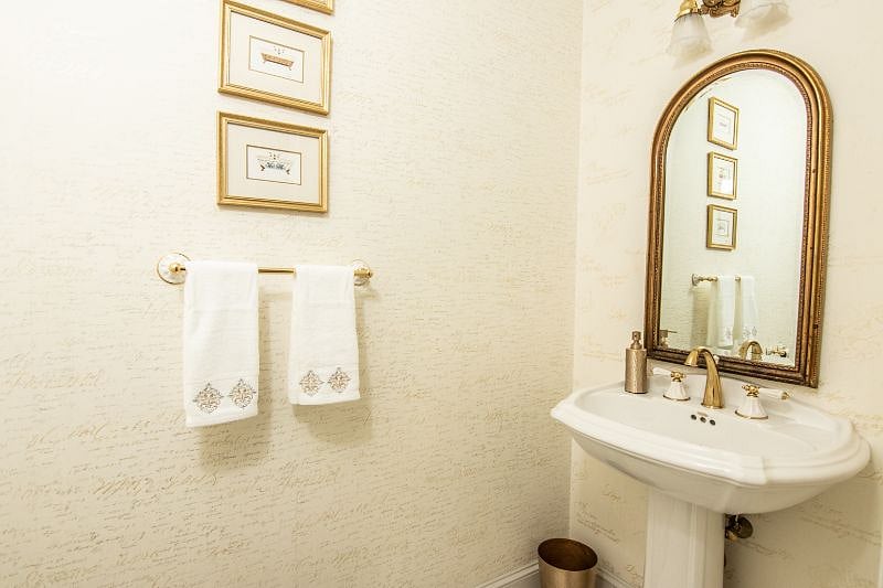 1/2 BATH ON FIRST FLOOR
