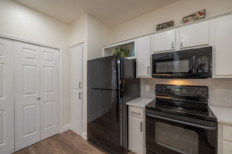 Furnished Finder property 249019_1 photo 21