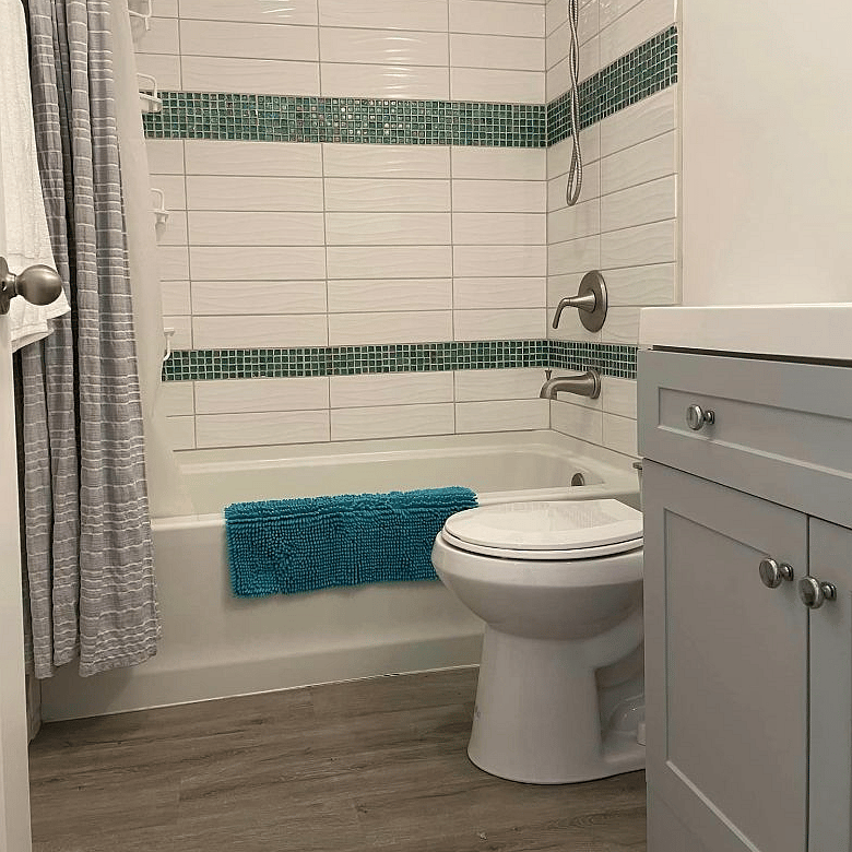 Four piece bathroom. Tub,shower,toilet & sink