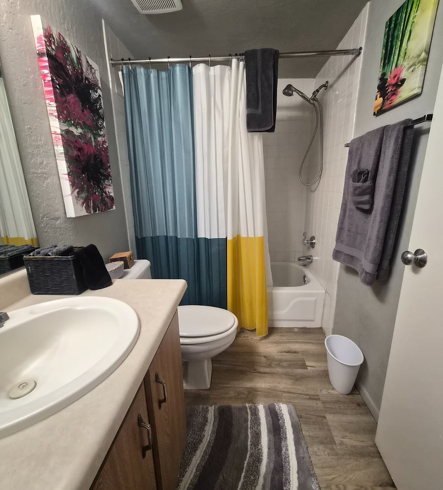 Bathroom 2 - Mstr Room