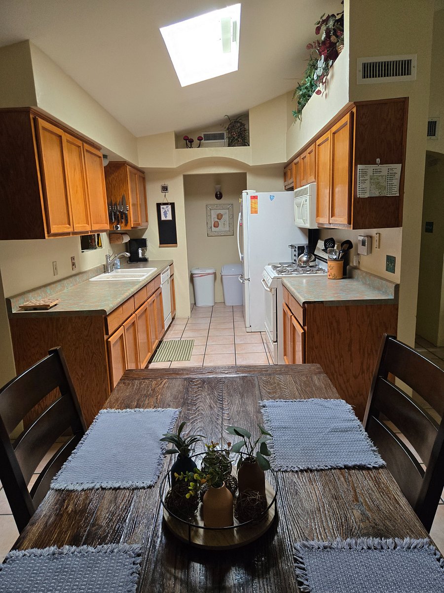 Furnished Finder property 250008_1 photo 3