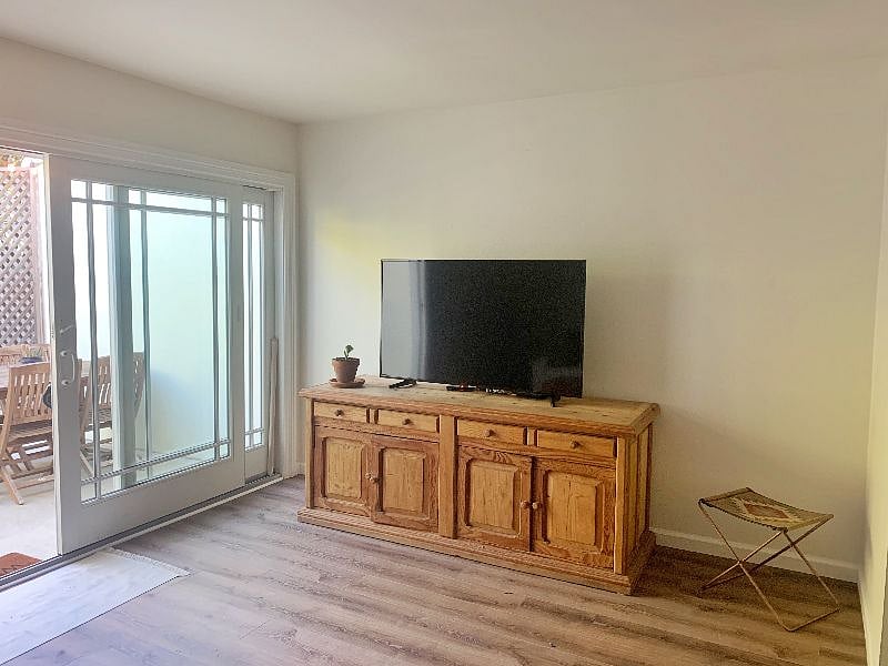 Furnished Finder property 250077_1 photo 4
