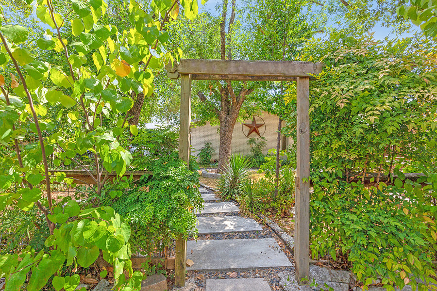 Furnished Finder property 250182_1 photo 14