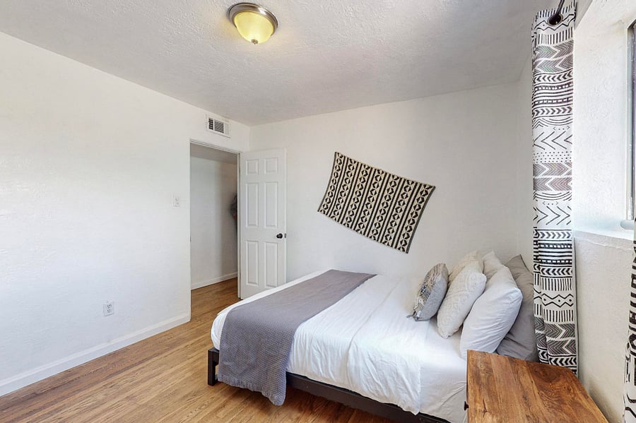 Furnished Finder property 250261_1 photo 17