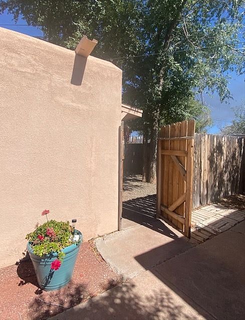 Furnished Finder property 250261_2 photo 12