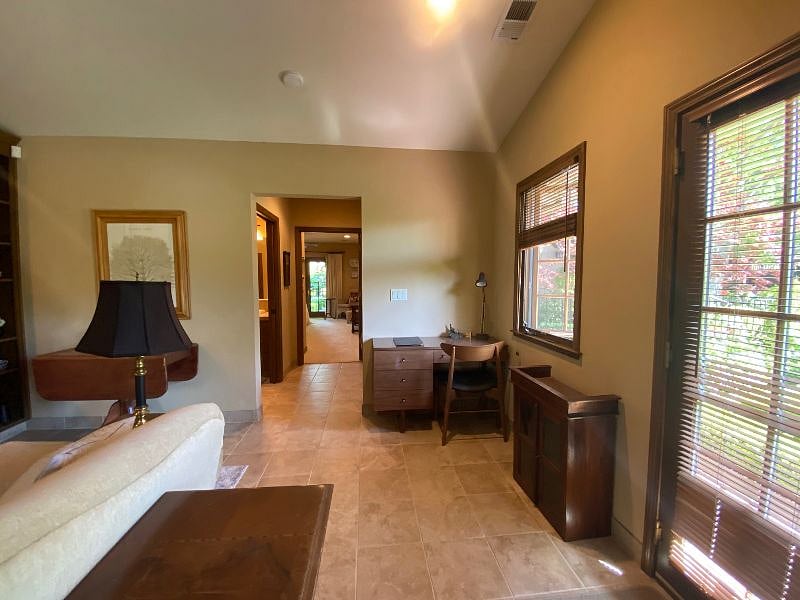 Furnished Finder property 250323_1 photo 3