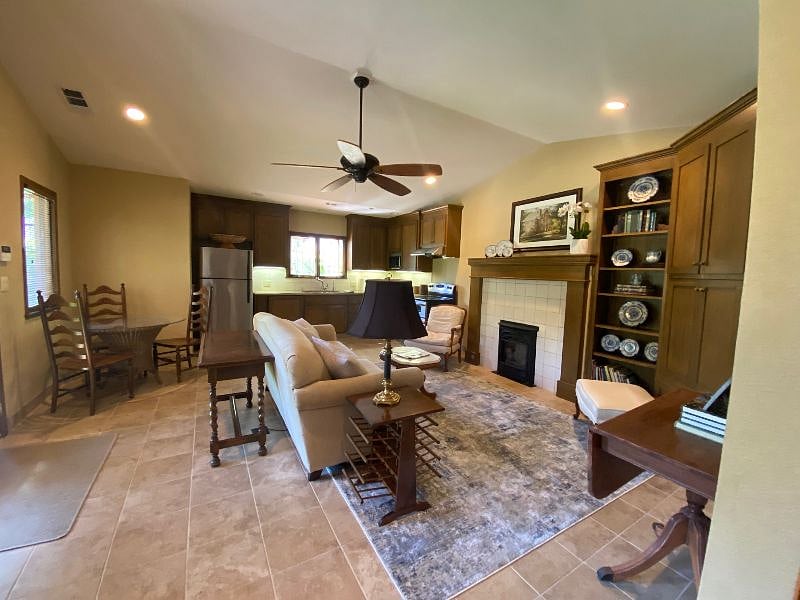 Furnished Finder property 250323_1 photo 4