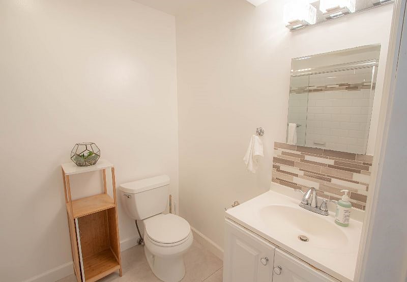 Furnished Finder property 250571_1 photo 17