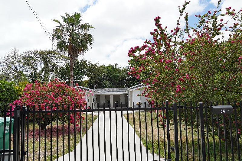Furnished Finder property 250723_1 photo 17
