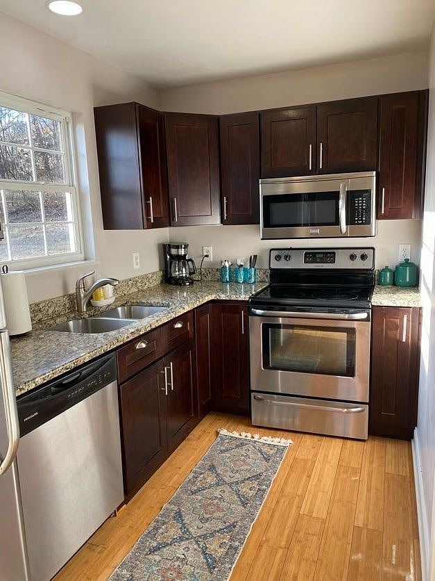 Furnished Finder property 251216_1 photo 16