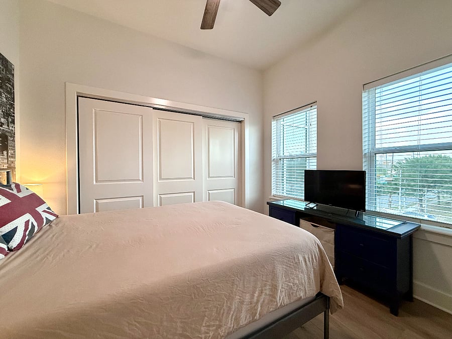 2025: Bed moved opposite the bedroom windows and TV added to bedroom (Guest request, it was a good idea!)