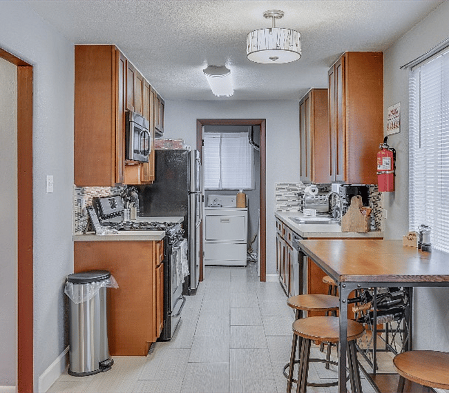 Furnished Finder property 251697_1 photo 3