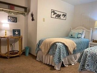 Third bedroom with two twin beds