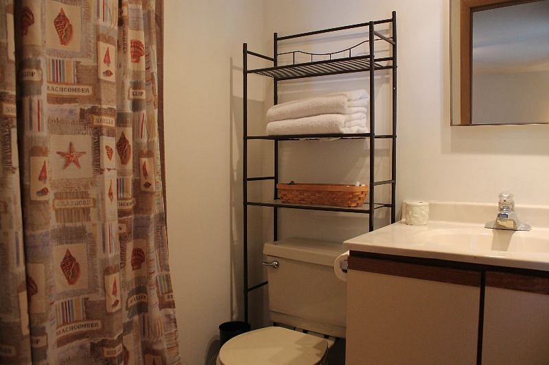 Master Bedroom Private Bath with Shower