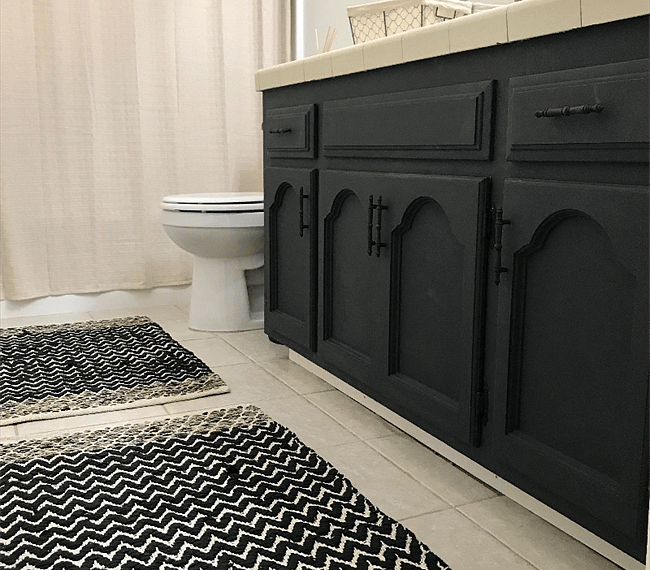 Full bathroom with walk.in shower & mirror