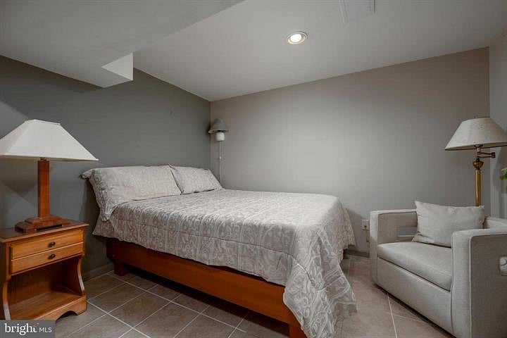 Furnished Finder property 251902_1 photo 34